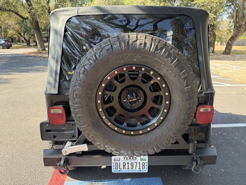 Used 2004 Jeep Wrangler 4WD image 4