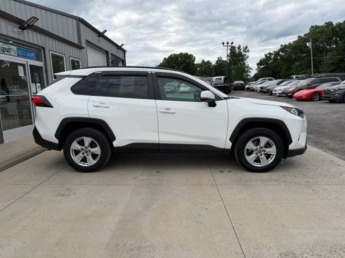 Used 2019 Toyota RAV4 XLE w/ All Weather Liner Package AWD/4WD image 9