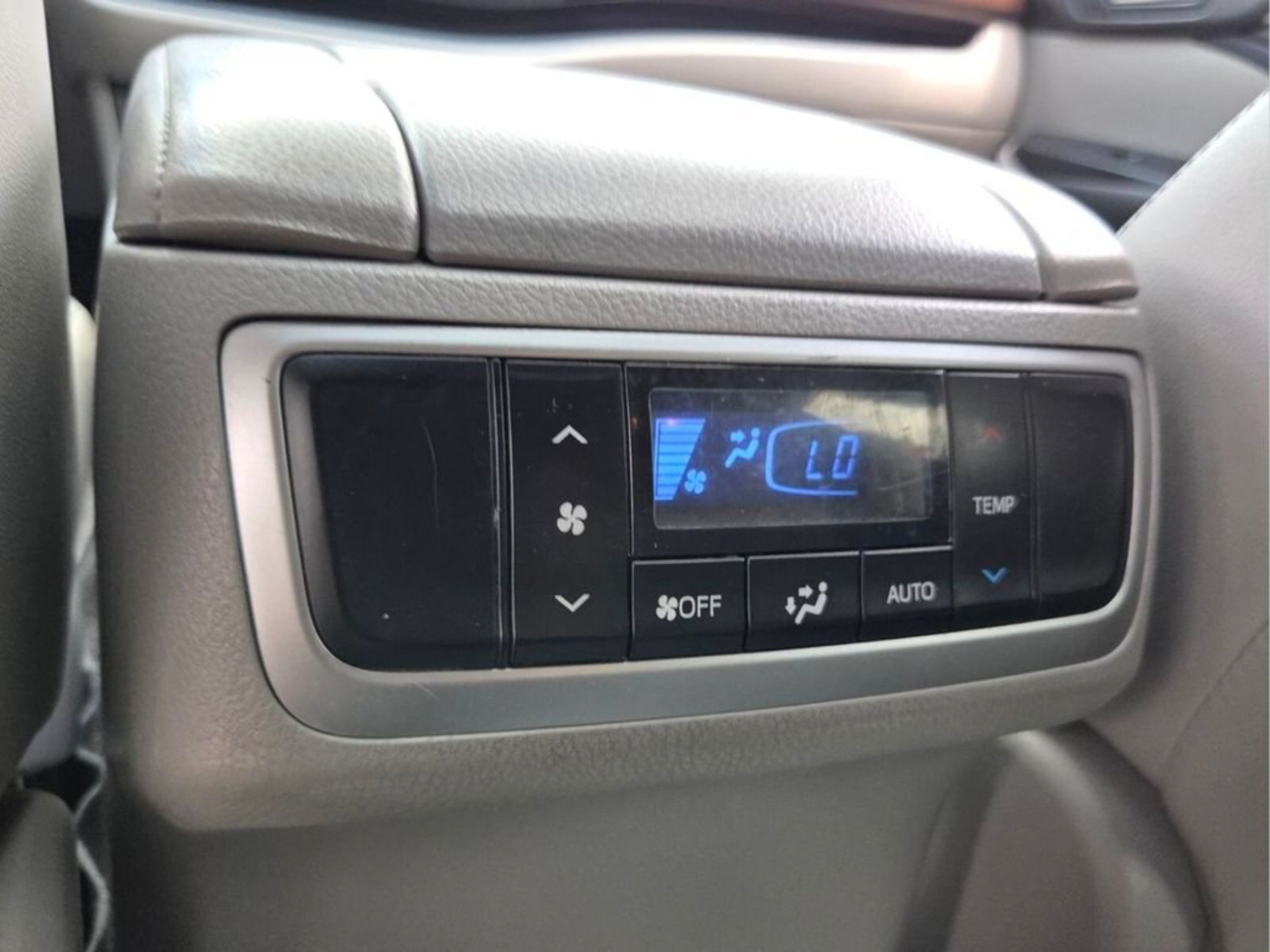 Used 2016 Toyota Highlander Limited AWD/4WD image 15