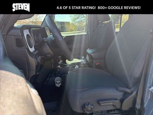 Used 2025 Jeep Wrangler Willys image 19