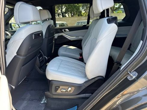 Used 2026 BMW X7 xDrive40i w/ M Sport Package AWD/4WD image 34