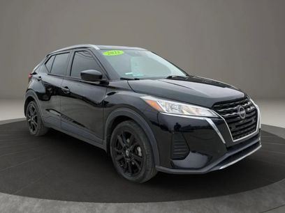 Used 2022 Nissan Kicks SV