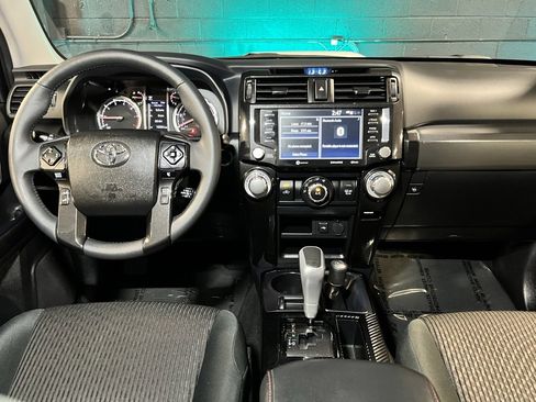 Used 2024 Toyota 4Runner TRD Off-Road image 2