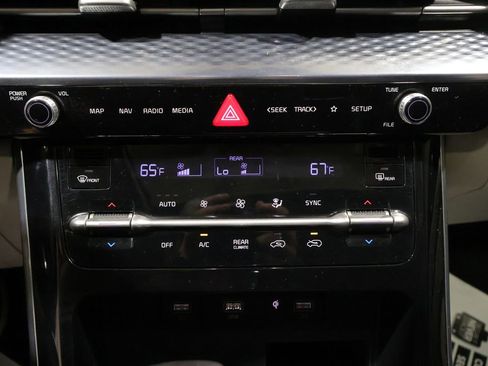 Used 2022 Kia Carnival SX Prestige FWD image 32