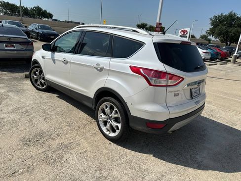 Used 2014 Ford Escape Titanium w/ Equipment Group 401A FWD image 3