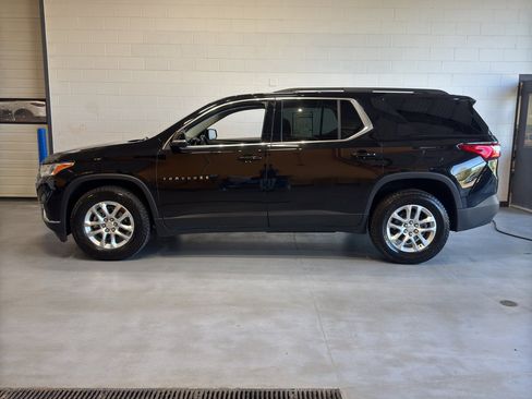 Used 2021 Chevrolet Traverse LT AWD/4WD image 2