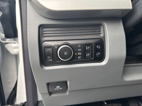 New 2025 Ford F250 XLT w/ Black Appearance Package image 27