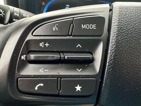 Used 2023 Hyundai Venue SEL w/ Cargo Package image 14