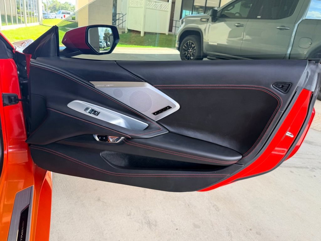 Used 2021 Chevrolet Corvette Stingray Premium Conv w/ Z51 Performance Package RWD image 28