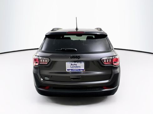 Used 2022 Jeep Compass Latitude w/ Sun and Sound Group AWD/4WD image 6