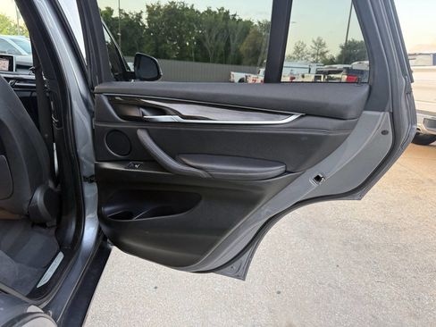 Used 2018 BMW X5 sDrive35i RWD image 16