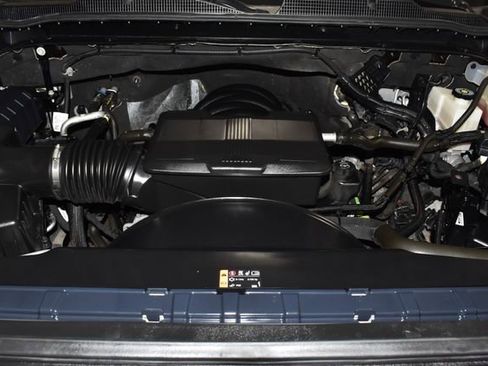 Used 2023 Chevrolet Silverado 2500 Custom w/ Custom Value Package image 12