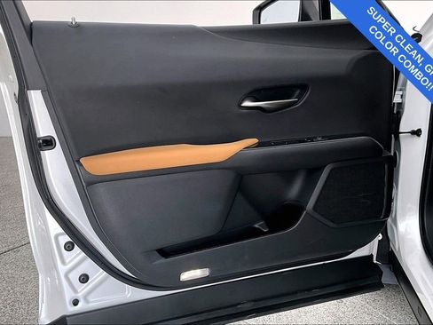 Used 2025 Lexus UX 300h AWD image 23