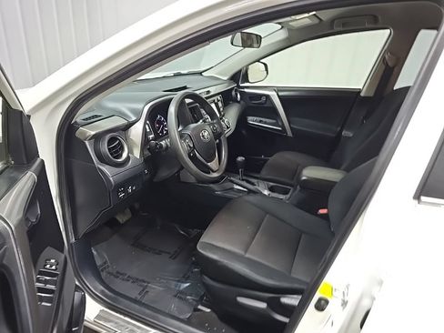 Used 2017 Toyota RAV4 LE w/ All Weather Liner Package AWD/4WD image 28