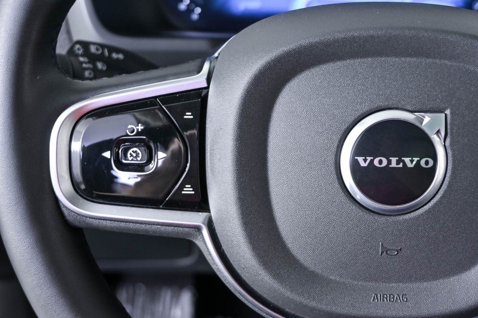 Certified 2026 Volvo XC90 B6 Plus AWD/4WD image 10