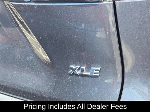 Used 2021 Toyota RAV4 XLE FWD image 9