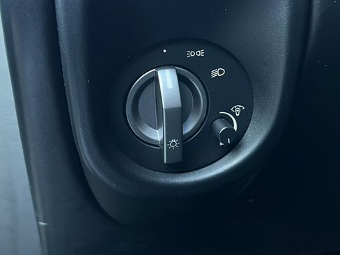 Used 2006 Aston Martin DB9 Volante image 34