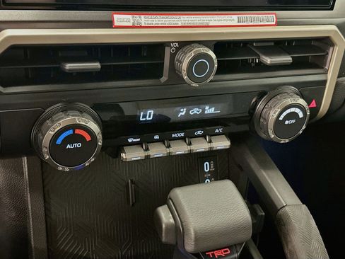 Used 2025 Toyota Tacoma TRD Sport AWD/4WD image 24