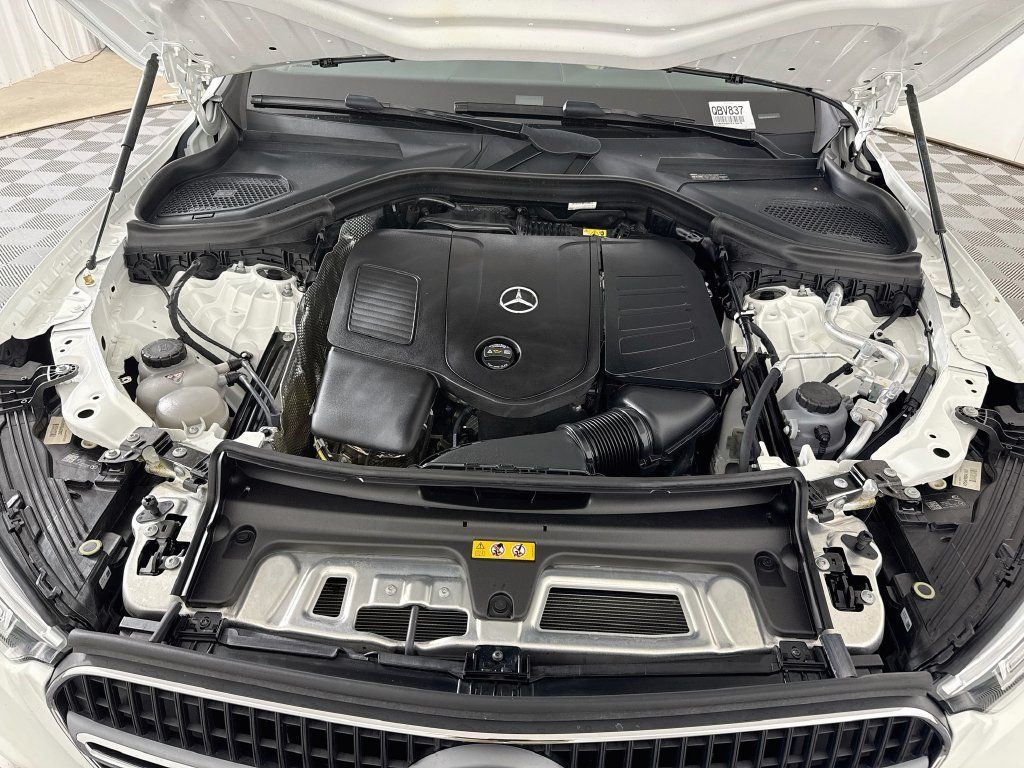 Used 2026 Mercedes-Benz GLC 300 4MATIC image 29
