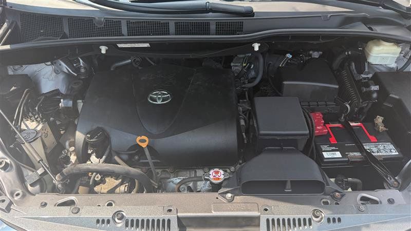 Used 2018 Toyota Sienna XLE w/ XLE Navigation Package FWD image 8