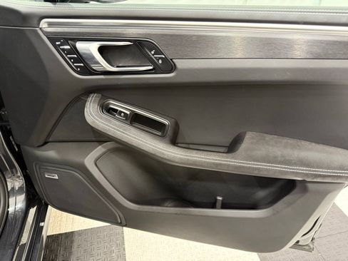 Used 2018 Porsche Macan GTS image 22
