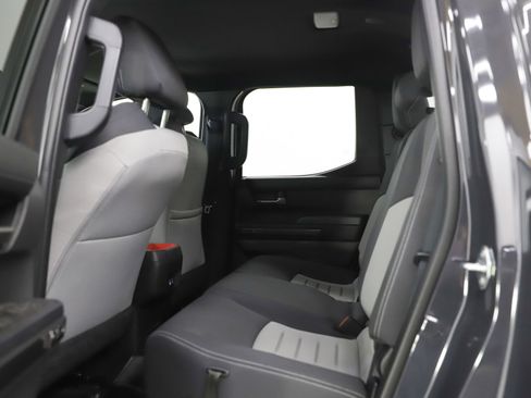 Used 2024 Toyota Tacoma TRD Off-Road image 18