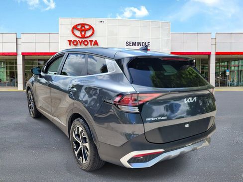 Used 2024 Kia Sportage EX FWD image 4