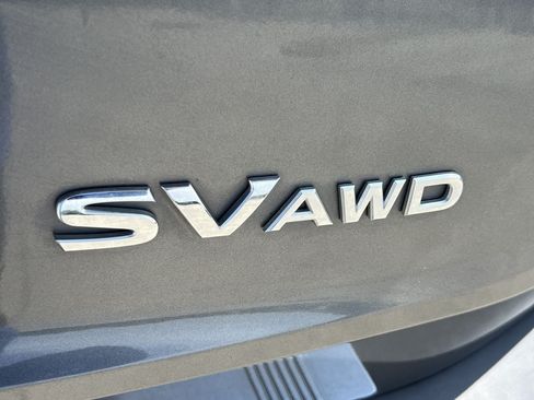 Used 2022 Nissan Rogue SV AWD/4WD image 5