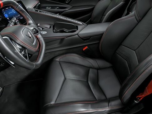 Used 2023 Chevrolet Corvette Stingray Premium Conv w/ Z51 Performance Package image 22