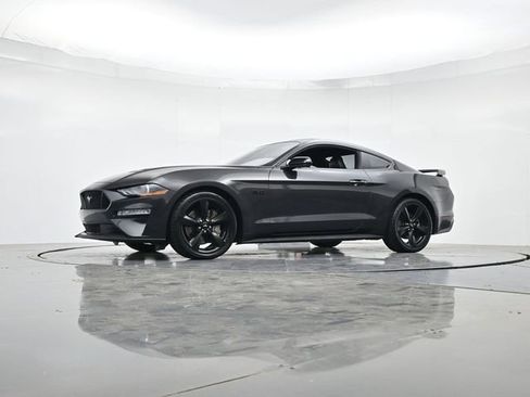 Certified 2022 Ford Mustang GT Premium w/ Black Accent Package RWD image 34