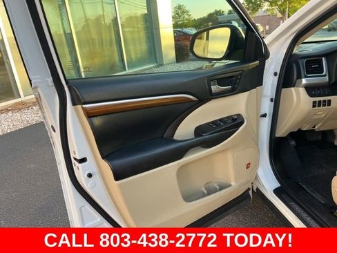 Used 2019 Toyota Highlander Limited image 5