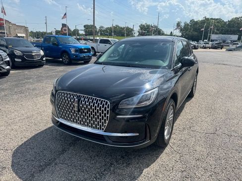 Used 2023 Lincoln Corsair FWD image 3