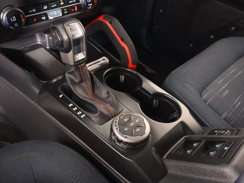 Used 2025 Ford Bronco Heritage Edition AWD/4WD image 10