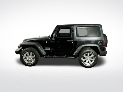 Used 2018 Jeep Wrangler Sport w/ Connectivity Group AWD/4WD image 5