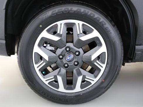 Used 2025 Subaru Forester Premium image 21