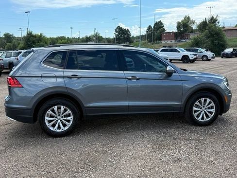 Used 2019 Volkswagen Tiguan SE w/ 3rd Row Seat Package AWD/4WD image 7