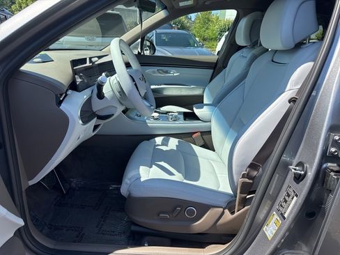 New 2026 Genesis Electrified GV70 image 19