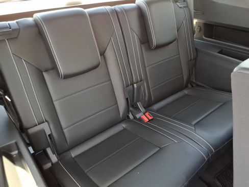 Used 2023 Volkswagen Atlas SEL AWD/4WD image 15