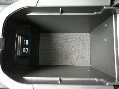 Used 2022 Toyota RAV4 XLE w/ Convenience Package image 21