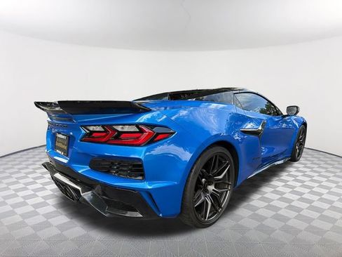 Used 2024 Chevrolet Corvette Z06 RWD image 5