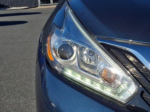 Used 2017 Nissan Murano S w/ Navigation Package image 10