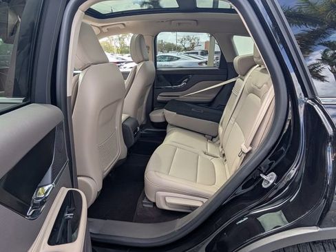 Used 2023 Lincoln Corsair FWD w/ Equipment Group 101A image 9