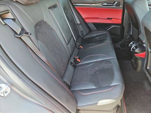 Used 2019 Alfa Romeo Stelvio Quadrifoglio image 22