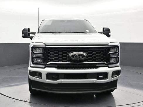 Used 2025 Ford F250 Lariat w/ Lariat Ultimate Package AWD/4WD image 8
