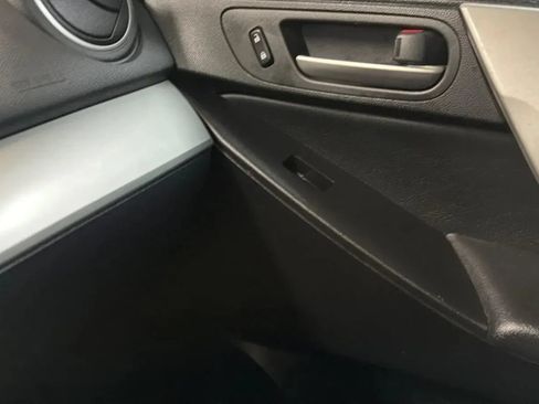 Used 2013 MAZDA MAZDA3 i Grand Touring FWD image 15