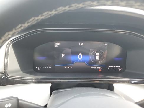 Certified 2025 Volkswagen Taos S FWD image 22