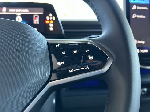 New 2025 Volkswagen ID. Buzz Pro S image 21