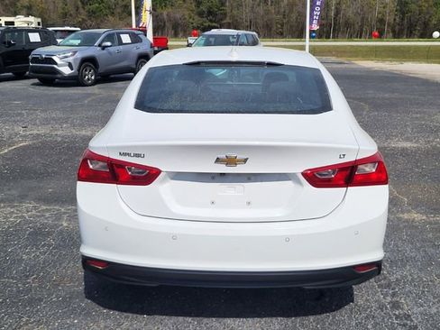 Used 2024 Chevrolet Malibu LT image 3