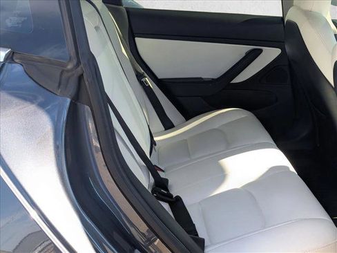 Used 2020 Tesla Model 3 Performance image 21