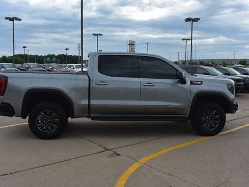 Used 2024 GMC Sierra 1500 AT4X AWD/4WD image 4